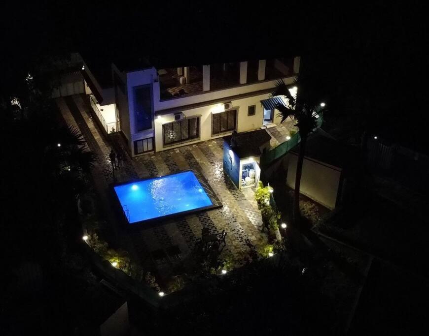 Stayhaven Aqua With Pvt Theatre & Pool Bombaj Zewnętrze zdjęcie